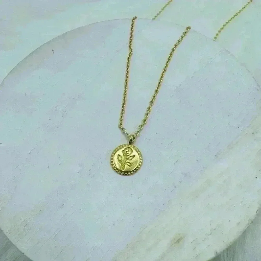 Dainty Elegant Rose Floral Round Pendant Necklace
